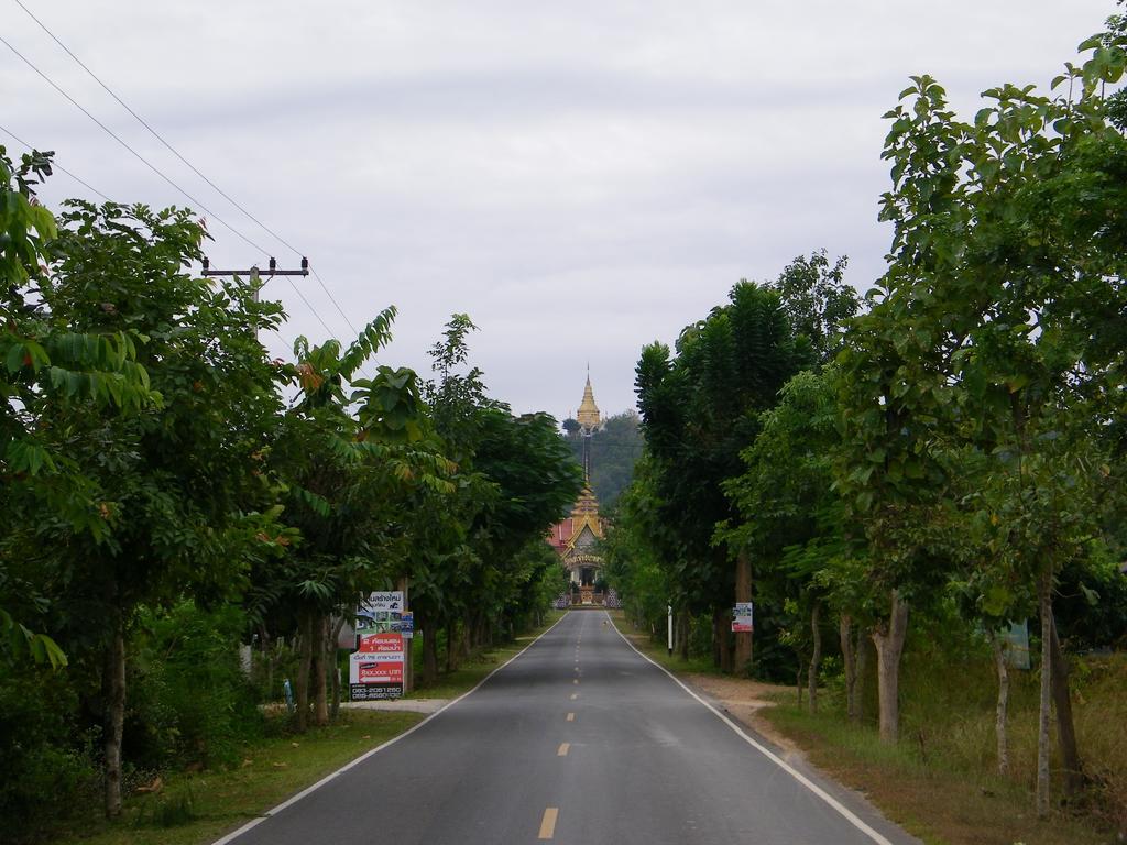 Отель Banmon Makok Ban Makok Экстерьер фото
